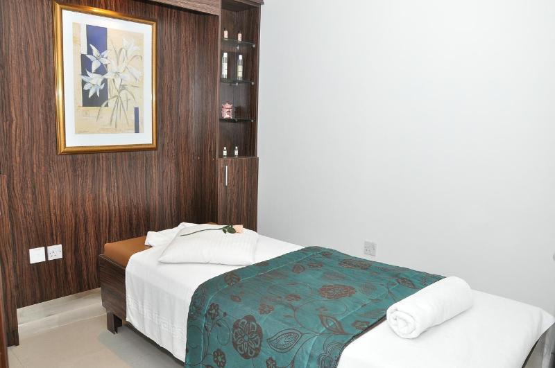 Phoenix Plaza 3* Abu Dhabi