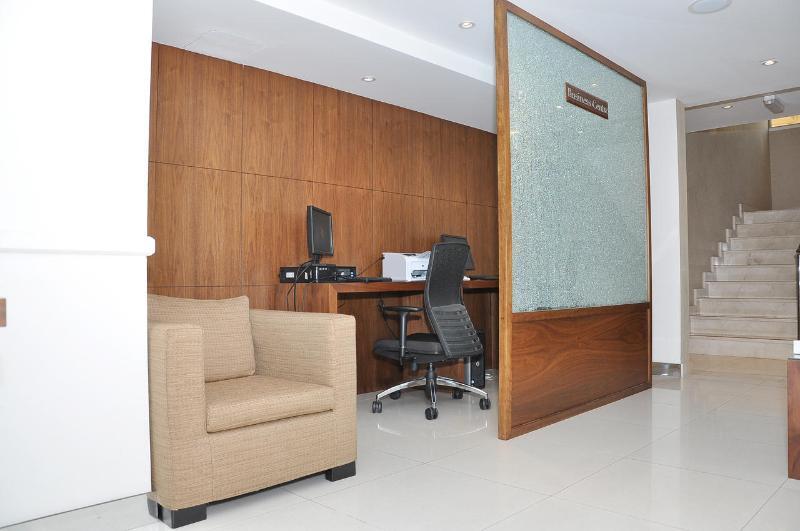 Phoenix Plaza 3*